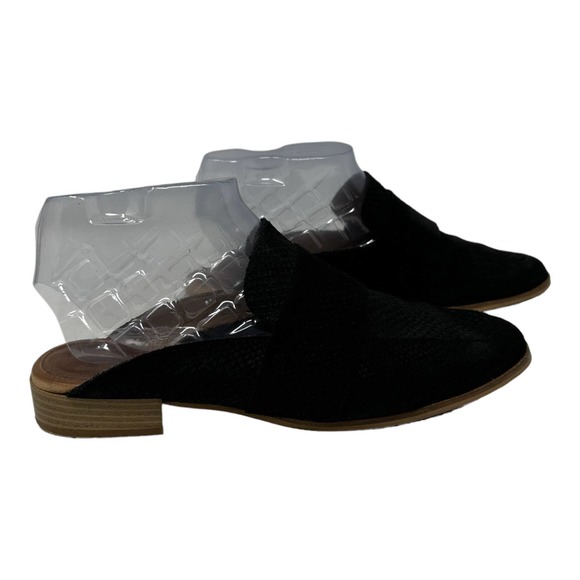 Free People At Ease Snakeskin Black Flat Mules Shoes size 38 - Picture 1 of 12